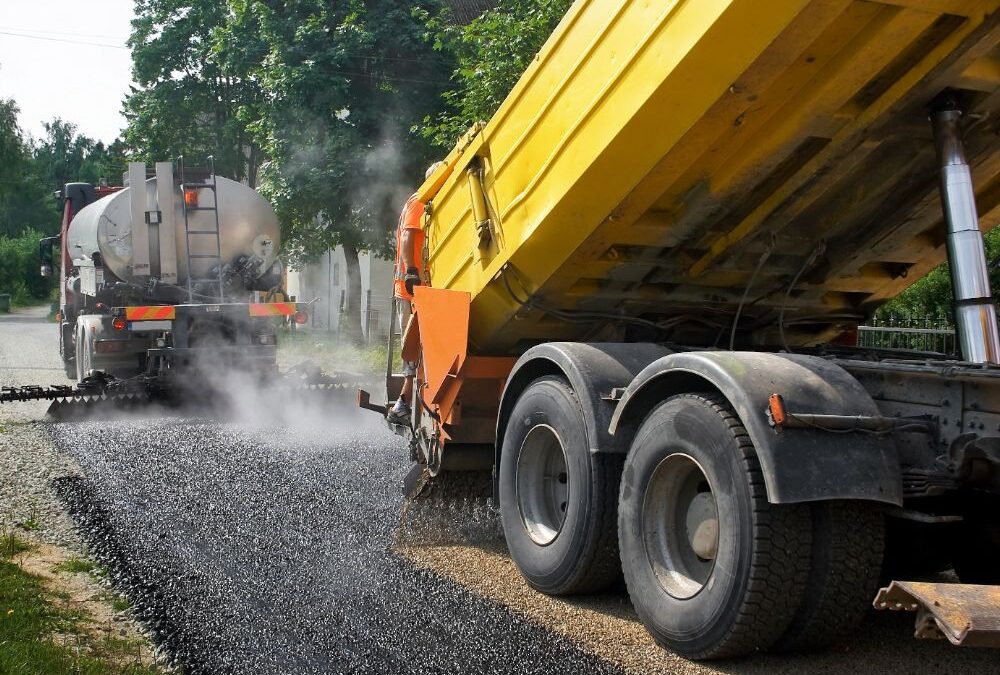Travaux de gravillonnage route de Neubois